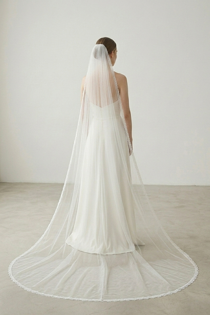 Minimal Lace Cathedral Veil