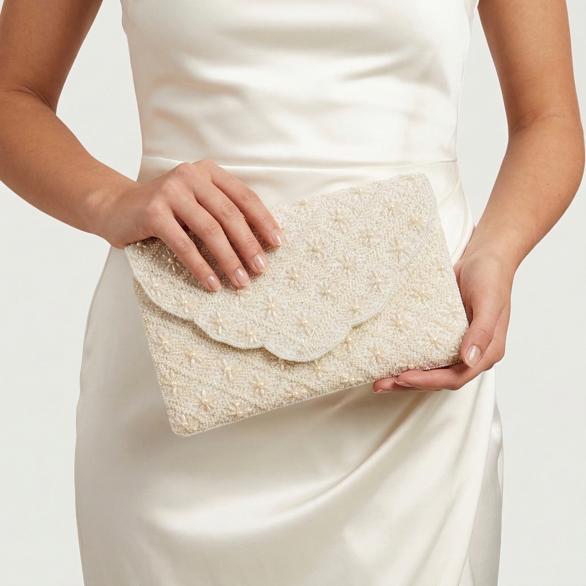 White Scallop Pearl Clutch | Handmade Beaded Bridal Purse