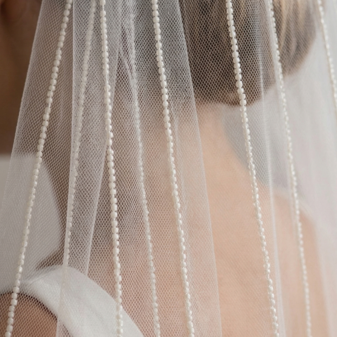 Minimal Line Veil