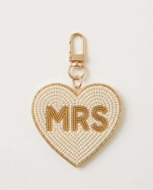 Personalized Mrs Beaded Bag Charm, Custom Pearl Heart Purse Clip, Bridal Keychain for Bride, Newlywed Honeymoon Bag Tag, Wedding Gift
