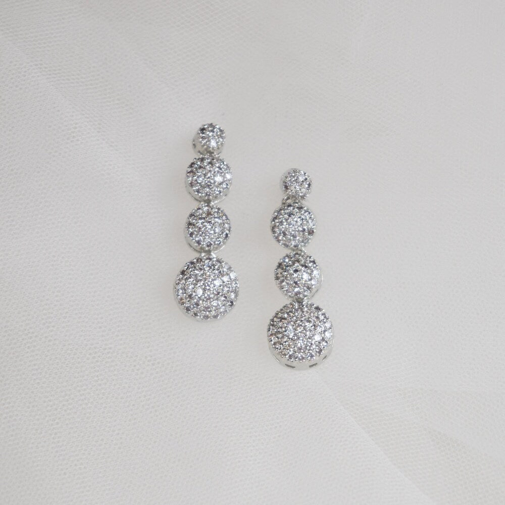 Delicate Bridal Necklace Set