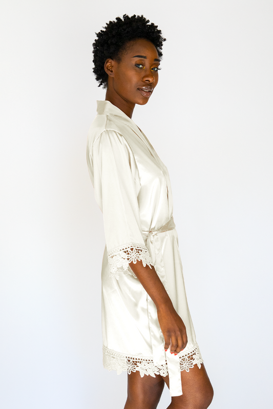 Ivory Lila Lace Bridal Robe